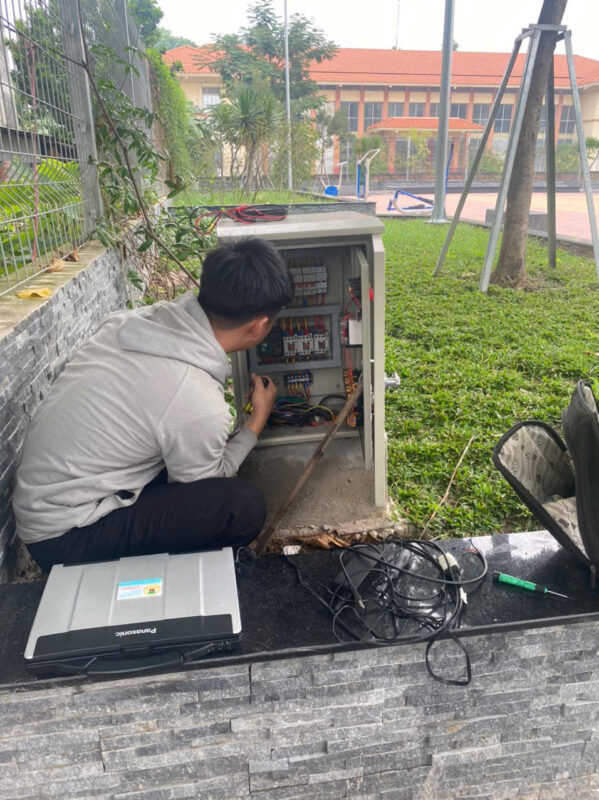 ⚡ Tủ điện chiếu sáng ngoài trời PLC – Giải pháp thông minh cho hệ thống chiếu sáng đô thị z6427153150164 c243eef233bd7c925d3df3a3cdf6b875